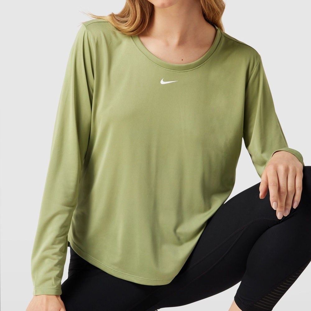 Nike Women's Dri-Fit Long Sleeve Alligator Green Size XL